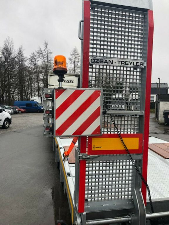 Új Félpótkocsi mélybölcsős Vega/Vollverzinkt/Luft/Led/Lenkachse Option: 18 kép.
