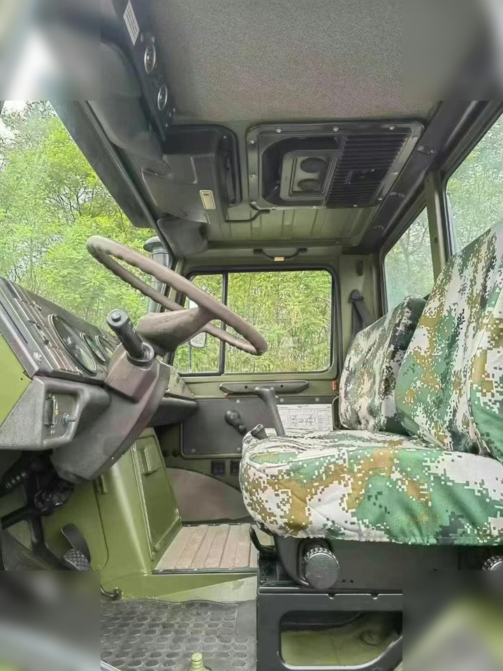 1995 MERCEDES-BENZ UNIMOG 2150 - Alvaz teherautó: 3 kép. 1995 MERCEDES-BENZ UNIMOG 2150 - Alvaz teherautó: 3 kép.