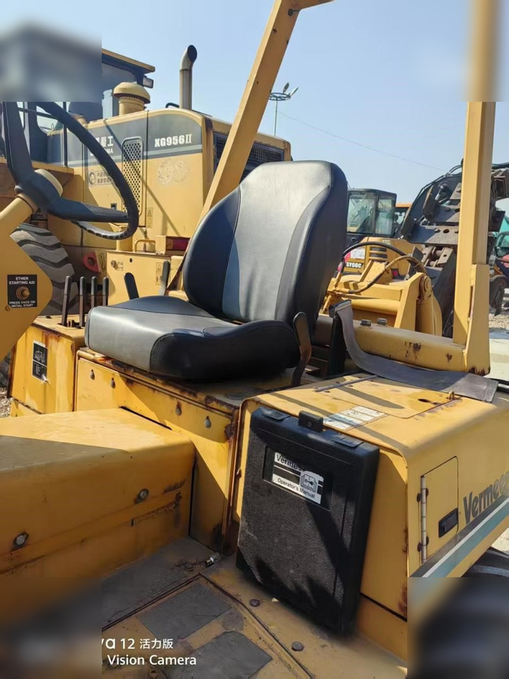 1998 VERMEER V5750 - Árokásó: 5 kép. 1998 VERMEER V5750 - Árokásó: 5 kép.