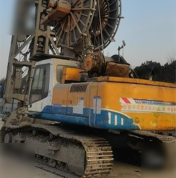 2008 BAUER GB34 - Cölöpverő: 1 kép. 2008 BAUER GB34 - Cölöpverő: 1 kép.