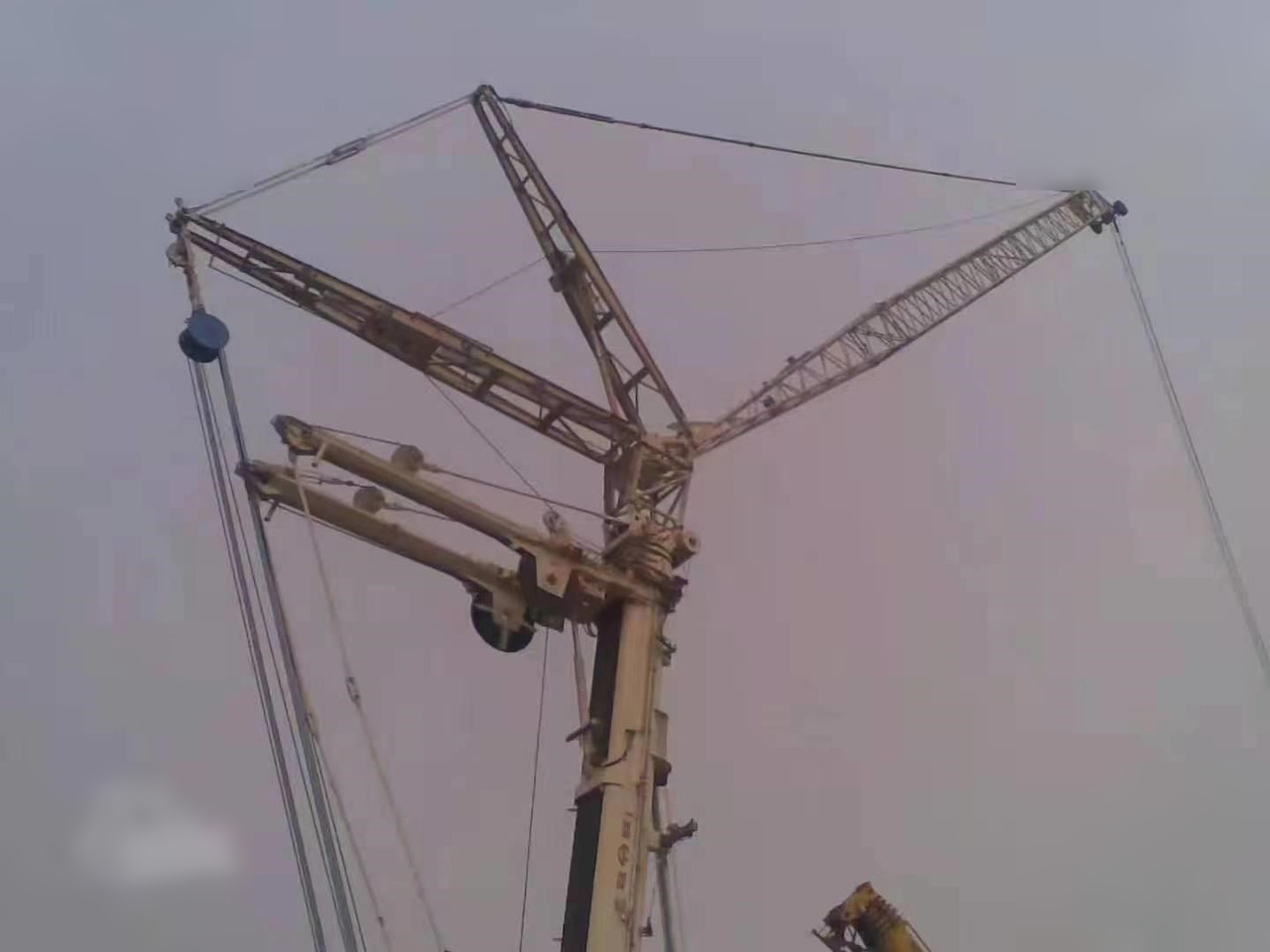 2009 DEMAG AC 350-1 - Terepjáró autódaru: 5 kép. 2009 DEMAG AC 350-1 - Terepjáró autódaru: 5 kép.