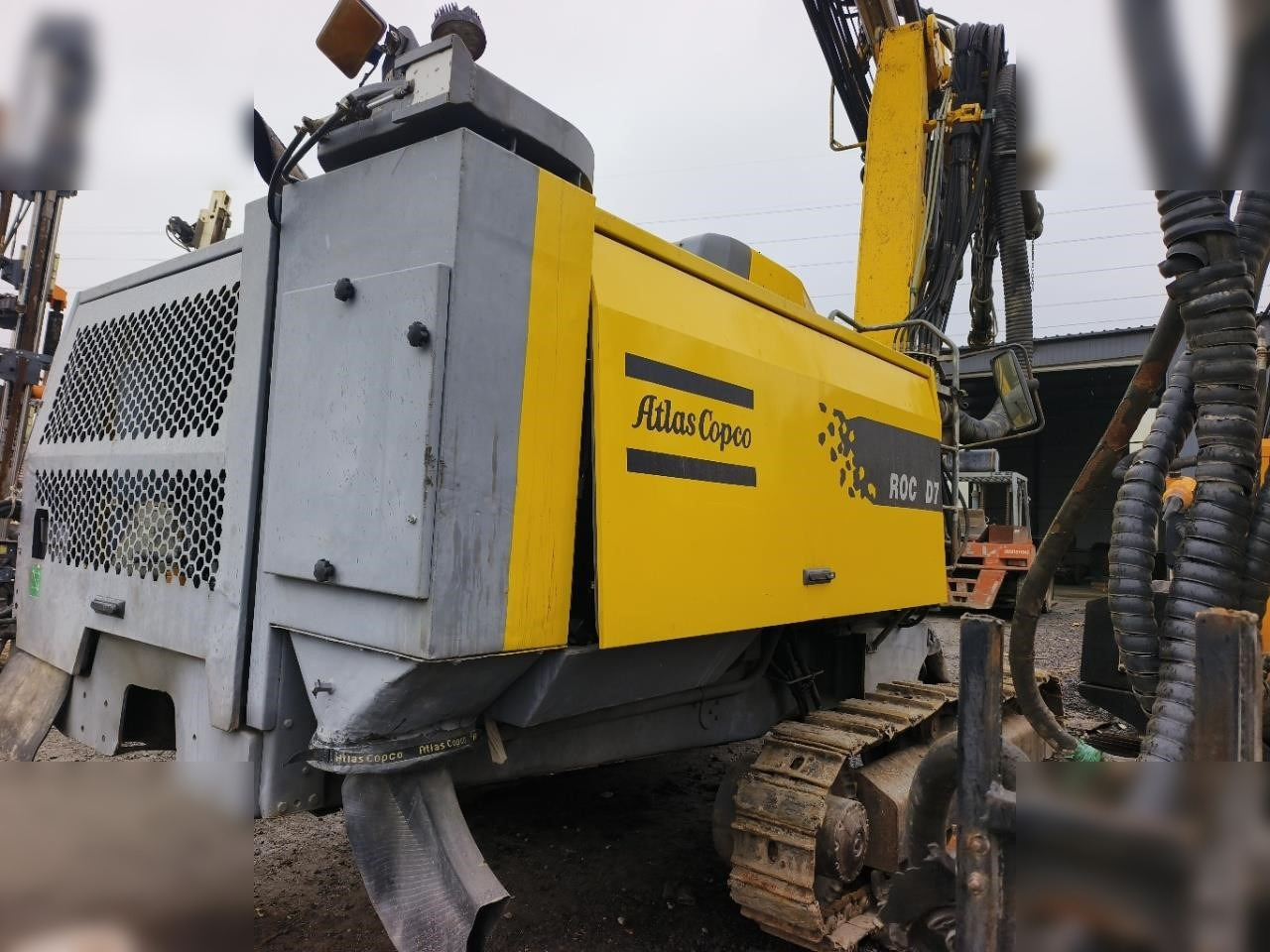 2011 ATLAS COPCO ROC D7 - Fúrógép: 3 kép. 2011 ATLAS COPCO ROC D7 - Fúrógép: 3 kép.