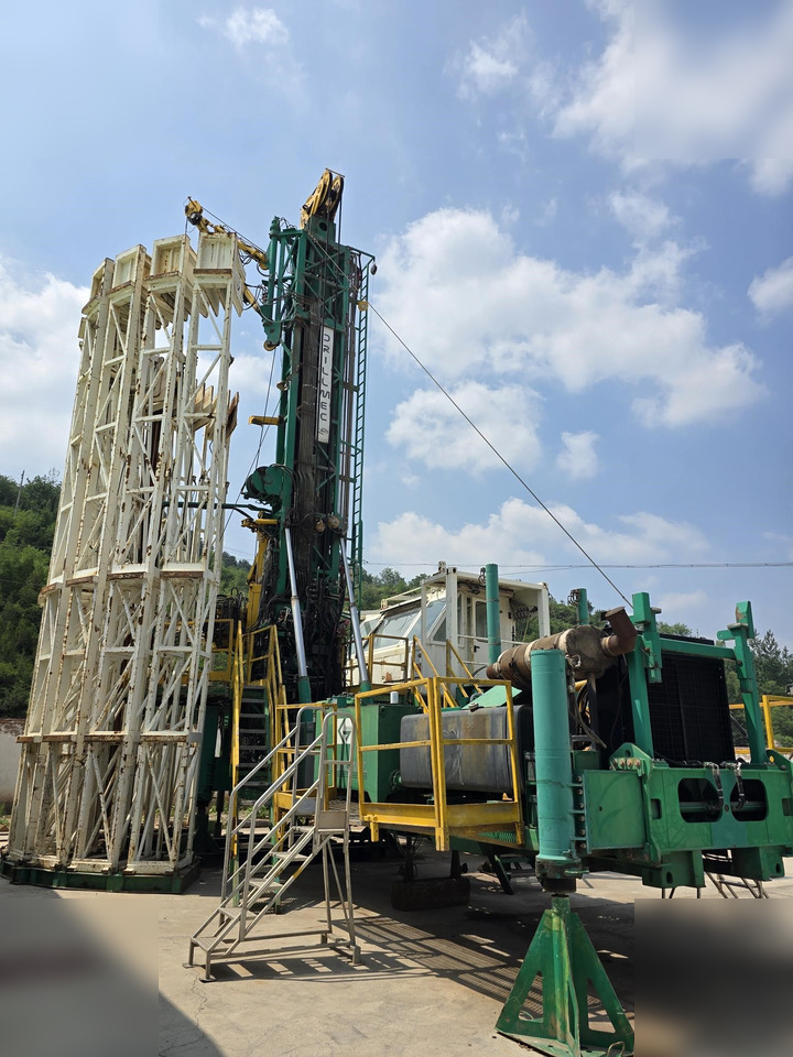 2011 DRILLMEC G75 - Fúrógép: 1 kép. 2011 DRILLMEC G75 - Fúrógép: 1 kép.