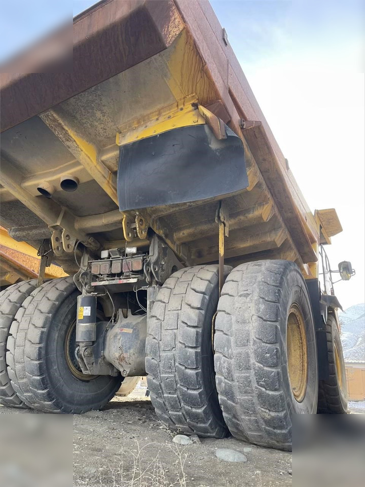 2011 KOMATSU HD465-7 - Bánya teherautó: 5 kép. 2011 KOMATSU HD465-7 - Bánya teherautó: 5 kép.