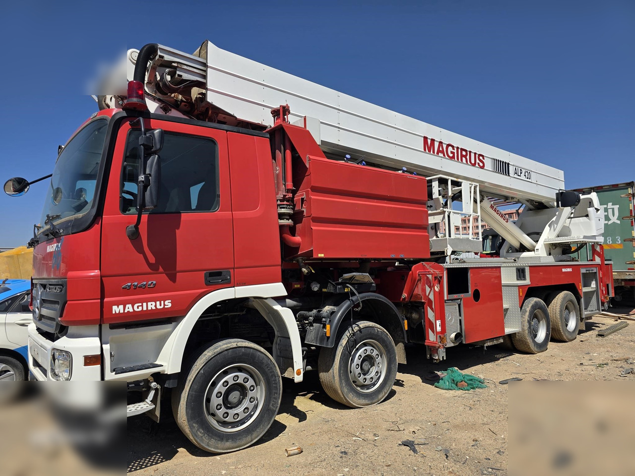 2011 MERCEDES-BENZ ACTROS 4140 - Emelőkosaras teherautó: 1 kép. 2011 MERCEDES-BENZ ACTROS 4140 - Emelőkosaras teherautó: 1 kép.
