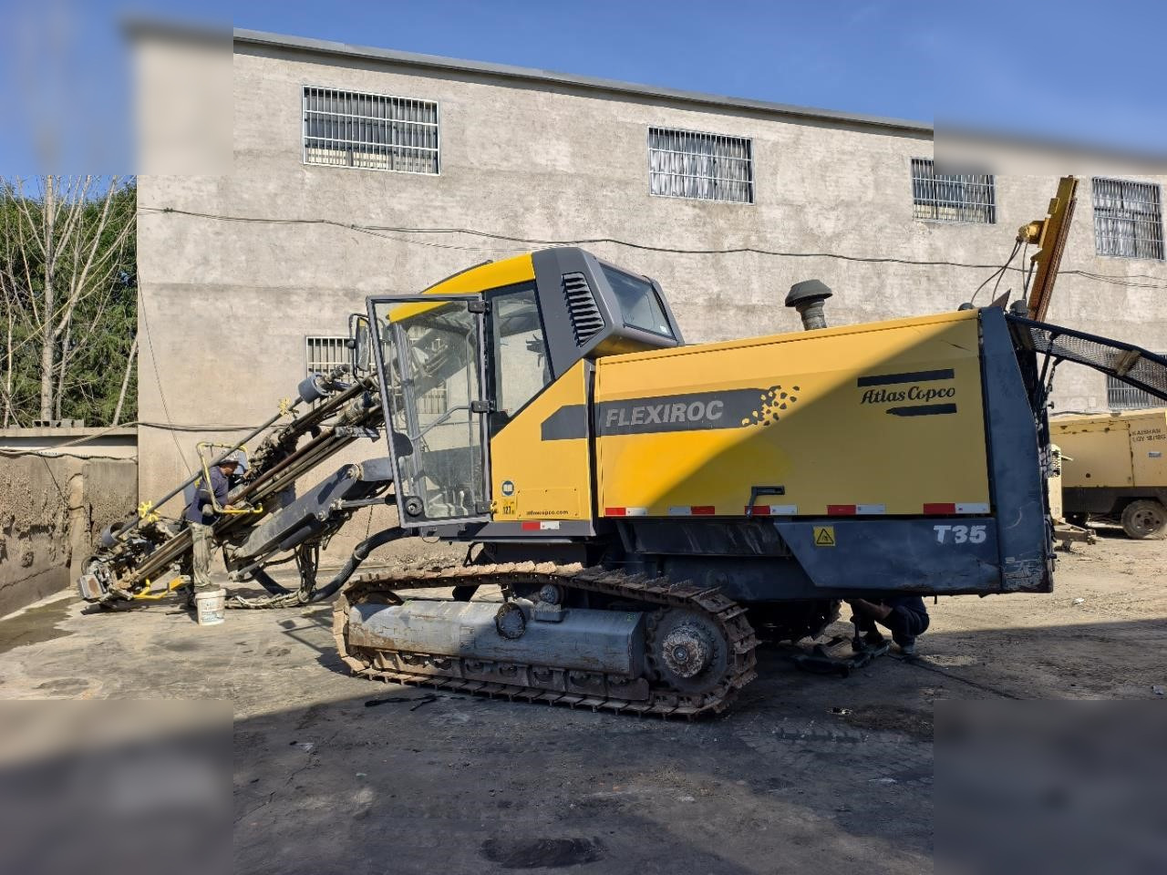 2013 ATLAS COPCO FLEXIROC T35-11 - Fúrógép: 1 kép. 2013 ATLAS COPCO FLEXIROC T35-11 - Fúrógép: 1 kép.