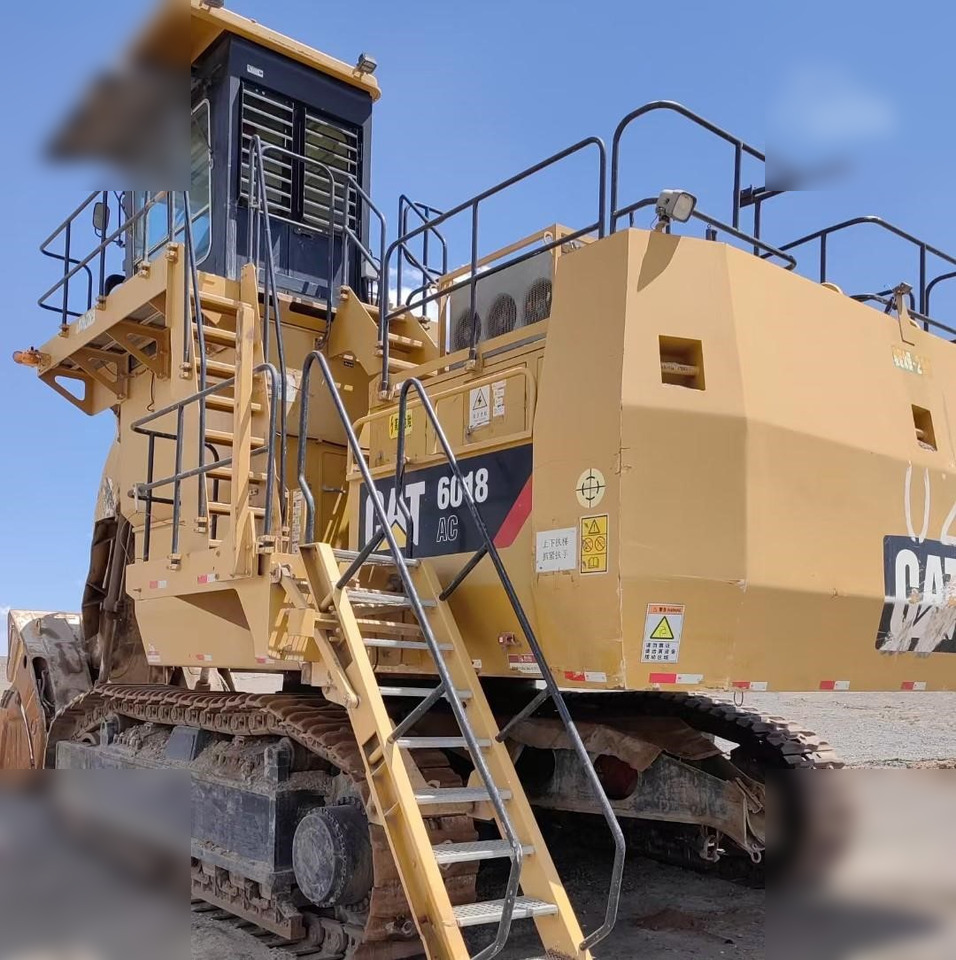 2013 CATERPILLAR 6018ACFS - Lánctalpas kotró: 1 kép. 2013 CATERPILLAR 6018ACFS - Lánctalpas kotró: 1 kép.