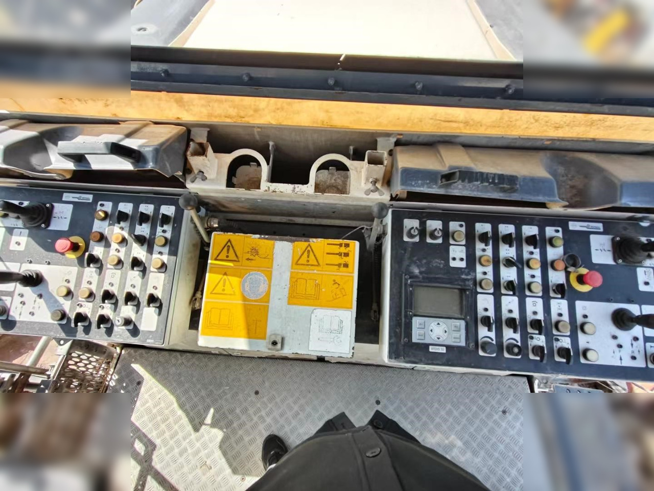 Aszfaltmaró 2013 WIRTGEN W2100: 7 kép.