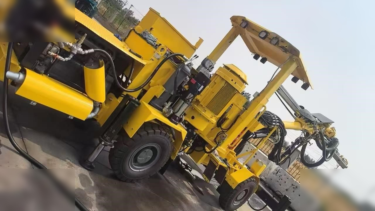 2014 ATLAS COPCO BOOMER 281 - Irányított fúrógép: 1 kép. 2014 ATLAS COPCO BOOMER 281 - Irányított fúrógép: 1 kép.