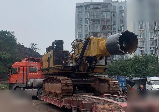 2016 CATERPILLAR 6015FS - Lánctalpas kotró: 3 kép. 2016 CATERPILLAR 6015FS - Lánctalpas kotró: 3 kép.