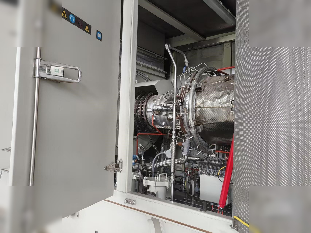 2017 SOLAR TURBINES TAURUS 70 - Építőipari berendezések: 3 kép. 2017 SOLAR TURBINES TAURUS 70 - Építőipari berendezések: 3 kép.