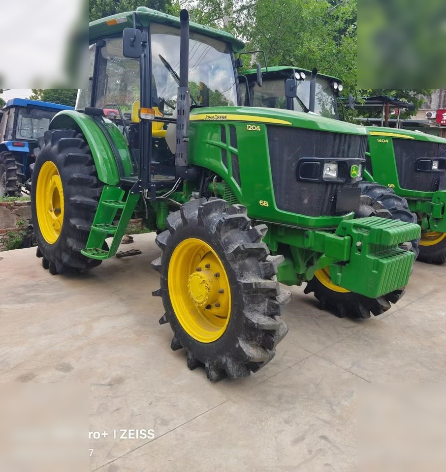 2019 JOHN DEERE 6120B - Traktor: 3 kép. 2019 JOHN DEERE 6120B - Traktor: 3 kép.