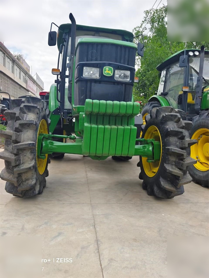 2019 JOHN DEERE 6120B - Traktor: 2 kép. 2019 JOHN DEERE 6120B - Traktor: 2 kép.