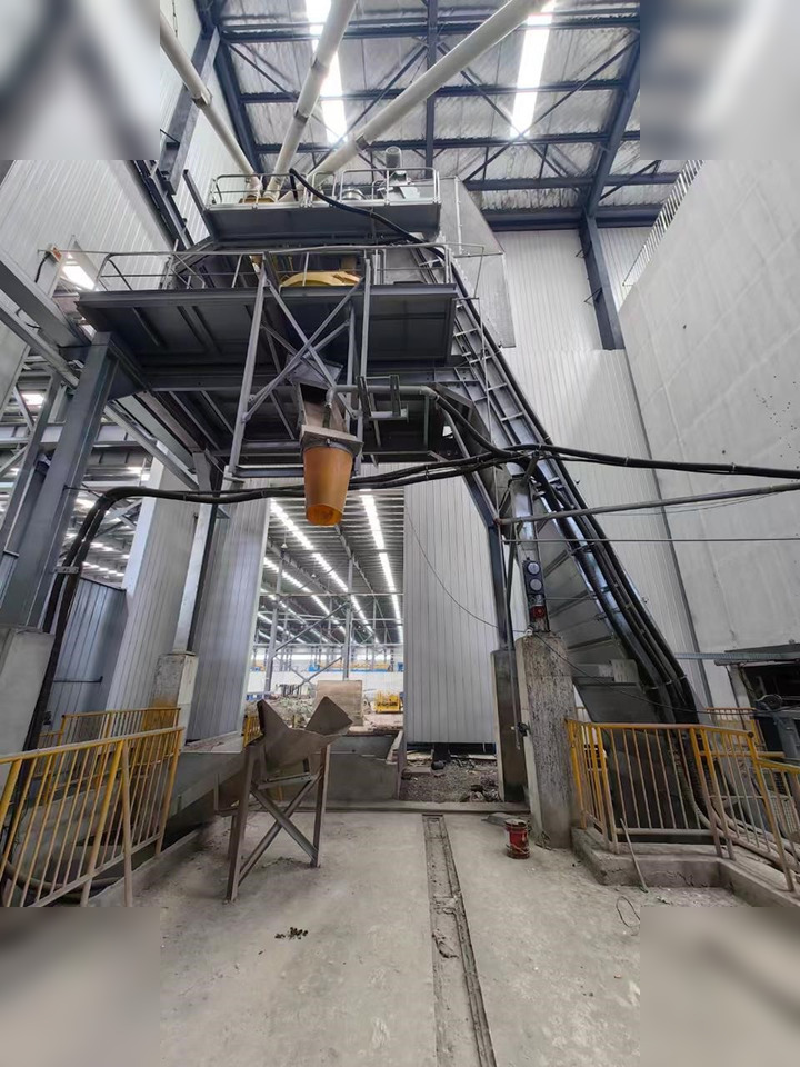 2019 LIEBHERR BETOMIX 2.25 - Betonüzem: 2 kép. 2019 LIEBHERR BETOMIX 2.25 - Betonüzem: 2 kép.