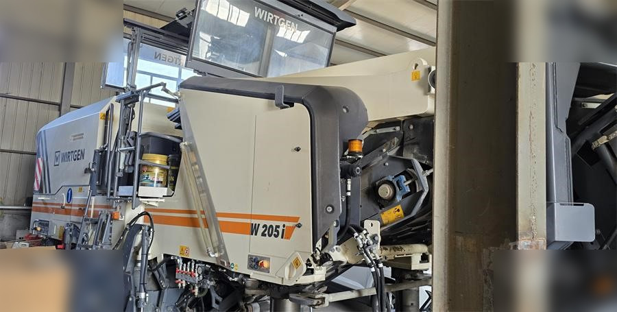 2024 WIRTGEN W205I - Aszfaltmaró: 3 kép. 2024 WIRTGEN W205I - Aszfaltmaró: 3 kép.