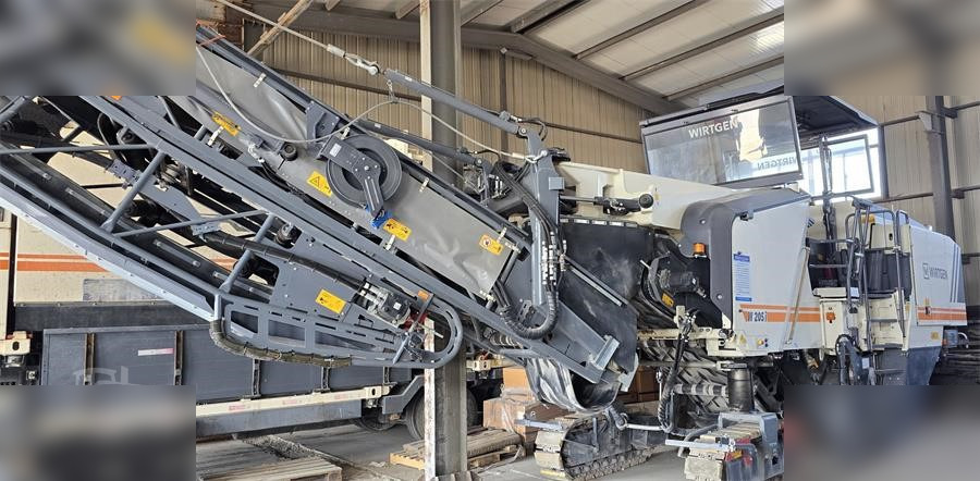 2024 WIRTGEN W205I - Aszfaltmaró: 2 kép. 2024 WIRTGEN W205I - Aszfaltmaró: 2 kép.