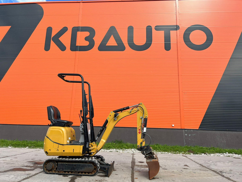 Caterpillar 300.9 D TILT / 3 BUCKETS - Minikotró: 5 kép. Caterpillar 300.9 D TILT / 3 BUCKETS - Minikotró: 5 kép.