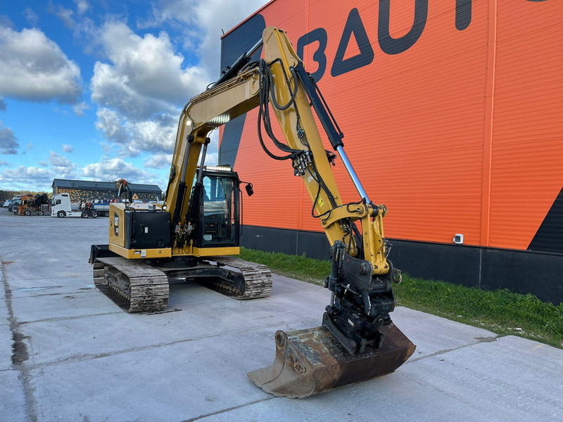 Caterpillar 310-07 + 2 BUCKETS / ROTOTILT / AC / CENTRAL LUBRICATION - Lánctalpas kotró: 4 kép. Caterpillar 310-07 + 2 BUCKETS / ROTOTILT / AC / CENTRAL LUBRICATION - Lánctalpas kotró: 4 kép.