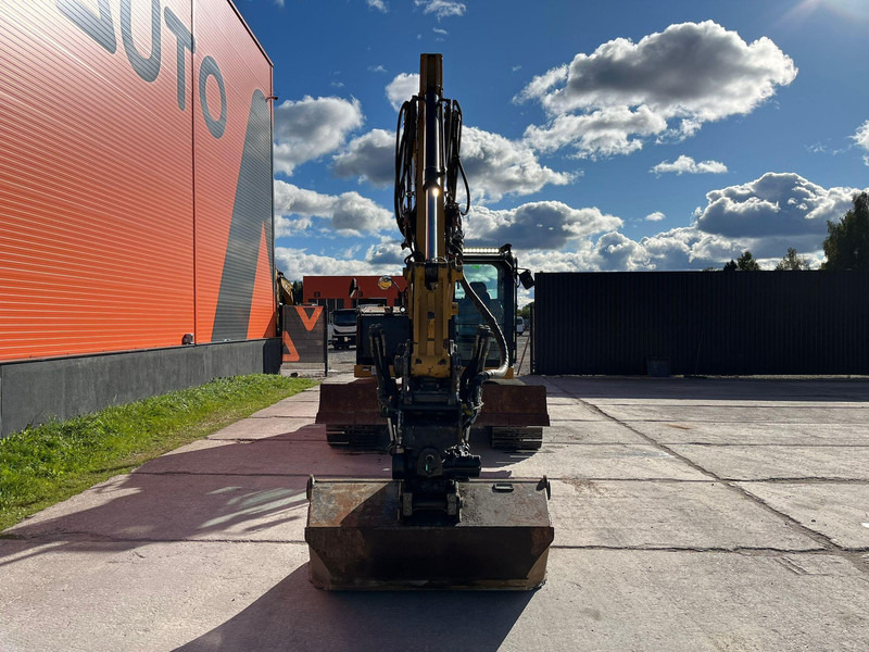 Caterpillar 310-07 + 2 BUCKETS / ROTOTILT / AC / CENTRAL LUBRICATION - Lánctalpas kotró: 3 kép. Caterpillar 310-07 + 2 BUCKETS / ROTOTILT / AC / CENTRAL LUBRICATION - Lánctalpas kotró: 3 kép.