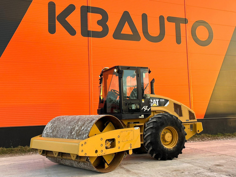 Caterpillar CS 56 AC - Henger: 1 kép. Caterpillar CS 56 AC - Henger: 1 kép.