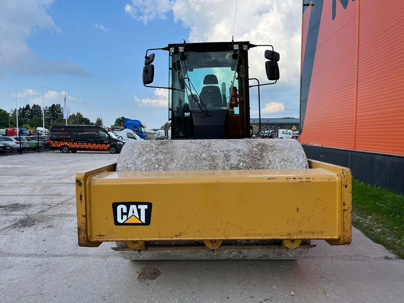 Caterpillar CS 76 B AC - Henger: 3 kép. Caterpillar CS 76 B AC - Henger: 3 kép.