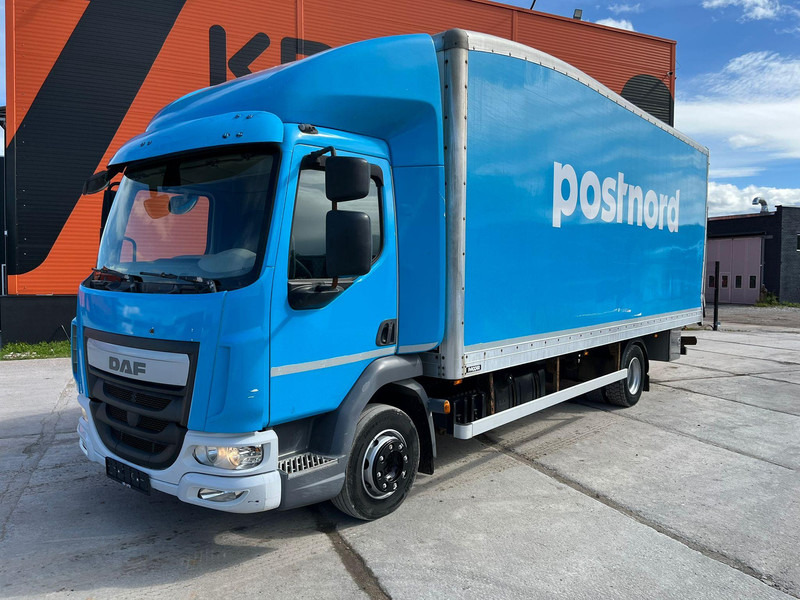 DAF LF 210 4x2 BOX L=6815 mm - Dobozos felépítményű teherautó: 2 kép. DAF LF 210 4x2 BOX L=6815 mm - Dobozos felépítményű teherautó: 2 kép.