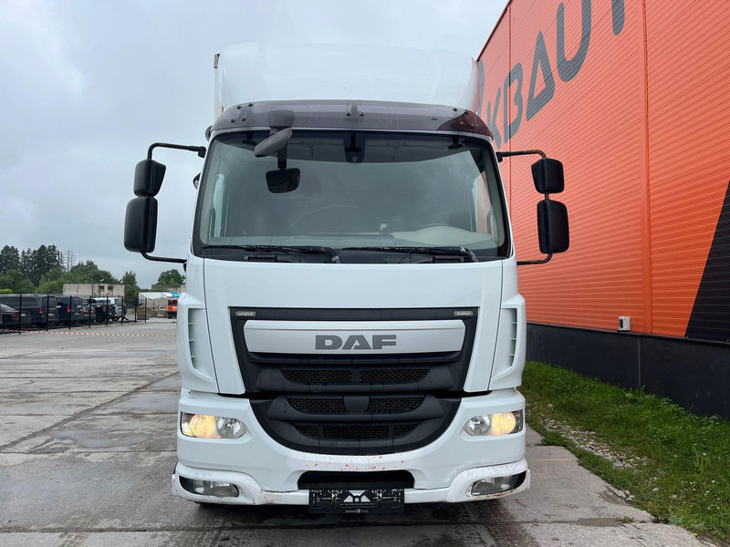 DAF LF 290 4x2 BOX L=7412 mm - Dobozos felépítményű teherautó: 3 kép. DAF LF 290 4x2 BOX L=7412 mm - Dobozos felépítményű teherautó: 3 kép.