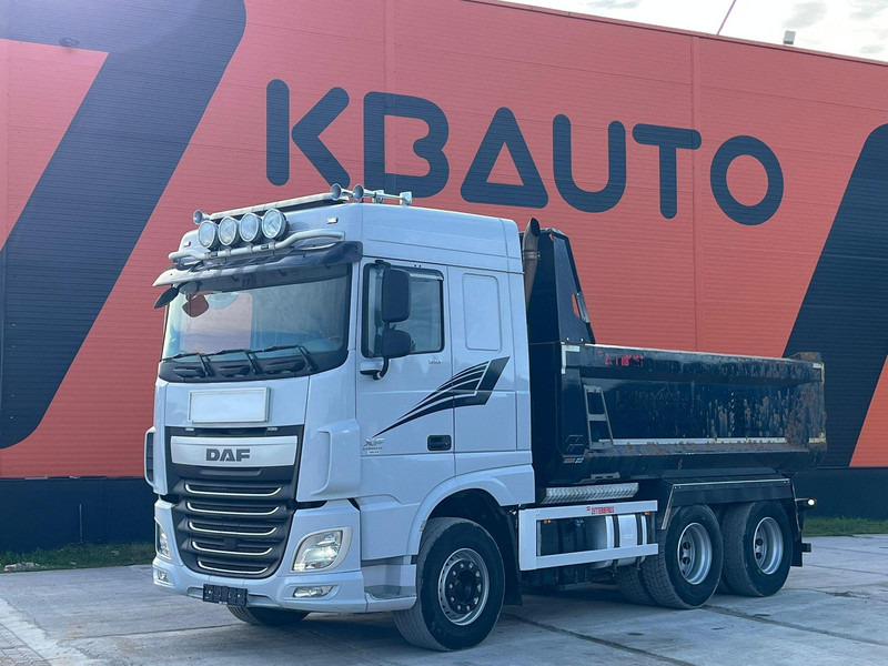 DAF XF 510 6x4 RETARDER / BOX L=4690 mm - Billenőplatós teherautó: 1 kép. DAF XF 510 6x4 RETARDER / BOX L=4690 mm - Billenőplatós teherautó: 1 kép.