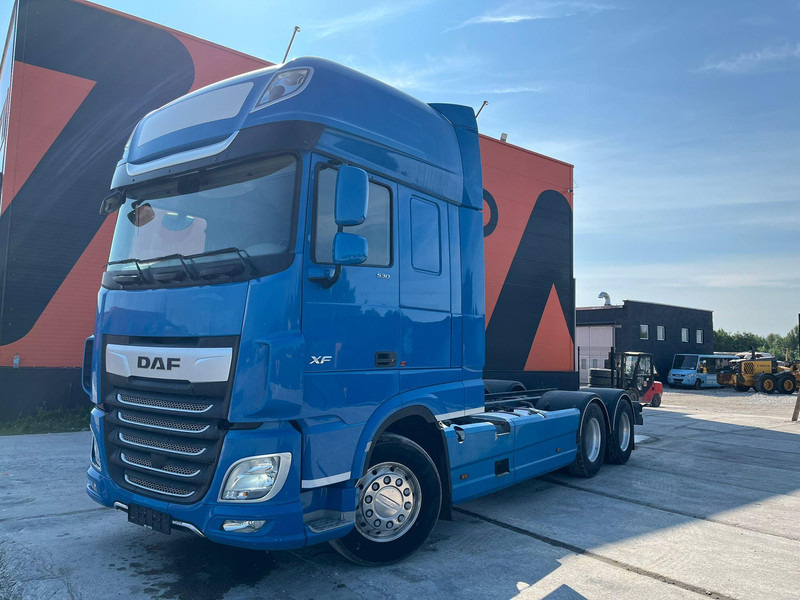 DAF XF 530 6x2 CHASSIS L=6120 mm - Alvaz teherautó: 2 kép. DAF XF 530 6x2 CHASSIS L=6120 mm - Alvaz teherautó: 2 kép.