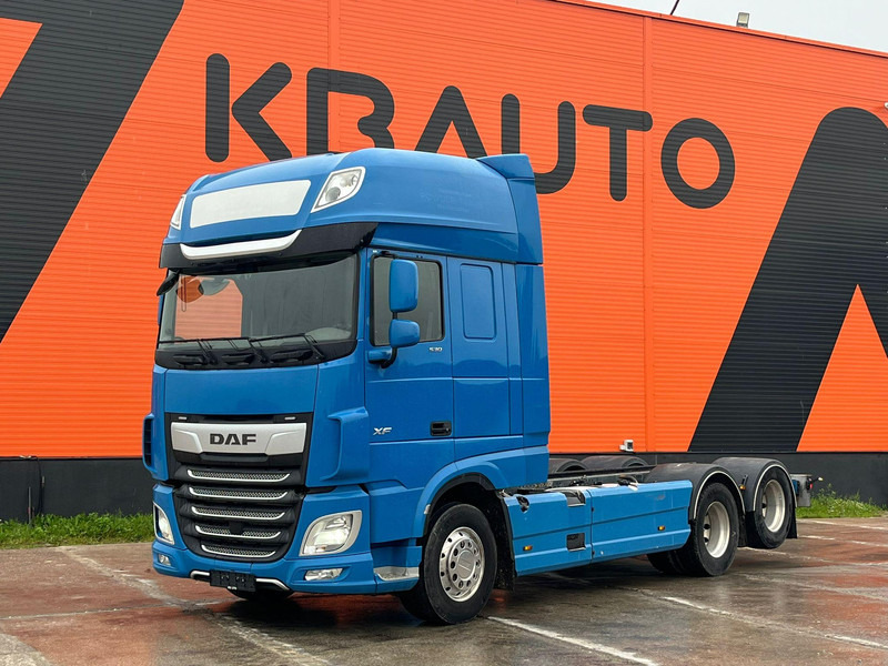 DAF XF 530 6x2 PTO / CHASSIS L=6074 mm - Alvaz teherautó: 1 kép. DAF XF 530 6x2 PTO / CHASSIS L=6074 mm - Alvaz teherautó: 1 kép.
