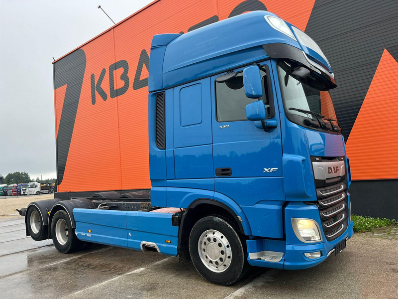 DAF XF 530 6x2 PTO / CHASSIS L=6074 mm - Alvaz teherautó: 3 kép. DAF XF 530 6x2 PTO / CHASSIS L=6074 mm - Alvaz teherautó: 3 kép.