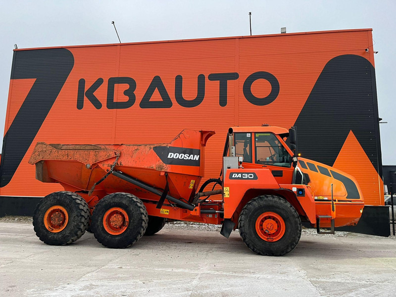 Doosan DA 30 6x6 AC / CENTRAL LUBRICATION / NO ADBLUE / NO DPF - Csuklós dömper: 4 kép. Doosan DA 30 6x6 AC / CENTRAL LUBRICATION / NO ADBLUE / NO DPF - Csuklós dömper: 4 kép.