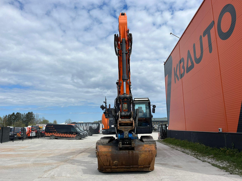 Doosan DX 235 LCR-5 3 D / ROTOTILT / CENTRAL LUBRICATION / AC - Lánctalpas kotró: 3 kép. Doosan DX 235 LCR-5 3 D / ROTOTILT / CENTRAL LUBRICATION / AC - Lánctalpas kotró: 3 kép.