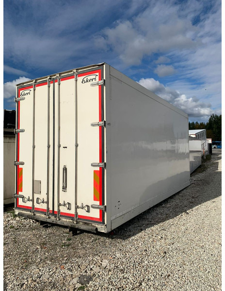 Ekeri COOLER BOX FOR MERCEDES TRUCK 7100mm / SUPRA 850 NORDIC - Hűtős felépítmény: 2 kép. Ekeri COOLER BOX FOR MERCEDES TRUCK 7100mm / SUPRA 850 NORDIC - Hűtős felépítmény: 2 kép.