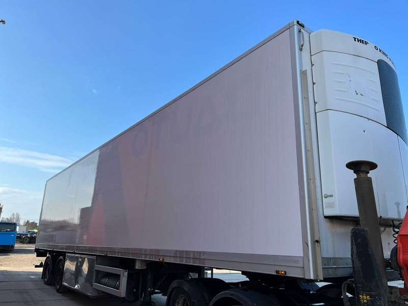 HFR SK 20 THERMOKING SLX / BOX L=13482 mm - Félpótkocsi hűtős: 3 kép. HFR SK 20 THERMOKING SLX / BOX L=13482 mm - Félpótkocsi hűtős: 3 kép.