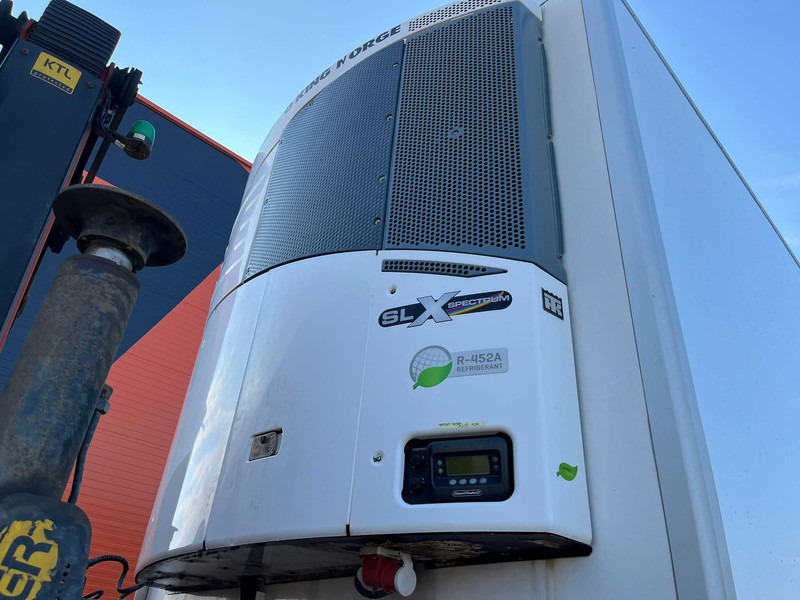 HFR SK 20 THERMOKING SLX / BOX L=13482 mm - Félpótkocsi hűtős: 2 kép. HFR SK 20 THERMOKING SLX / BOX L=13482 mm - Félpótkocsi hűtős: 2 kép.