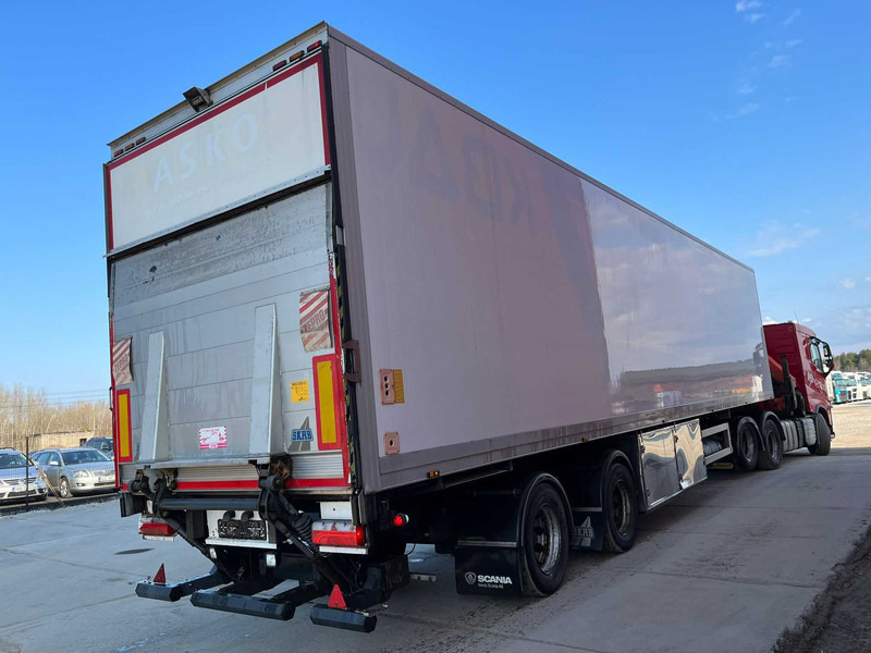 HFR SK 20 THERMOKING SLX / BOX L=13482 mm - Félpótkocsi hűtős: 4 kép. HFR SK 20 THERMOKING SLX / BOX L=13482 mm - Félpótkocsi hűtős: 4 kép.