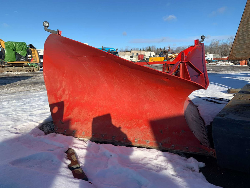 Hydraulic ARROW SNOW PLOW / LUMESAHK - Hóeltakarító gép: 1 kép. Hydraulic ARROW SNOW PLOW / LUMESAHK - Hóeltakarító gép: 1 kép.