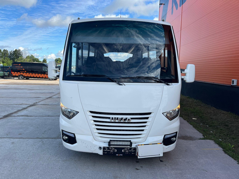 Iveco Daily Rapido 4x2 AC / WEBASTO / 30 SEATS - Minibusz, Kisbusz: 2 kép. Iveco Daily Rapido 4x2 AC / WEBASTO / 30 SEATS - Minibusz, Kisbusz: 2 kép.
