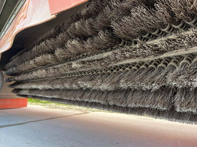 Utcaseprő gép Iveco Fresia F 2000 4x4 SNOW PLOW / BROOM / BLOWER: 10 kép.