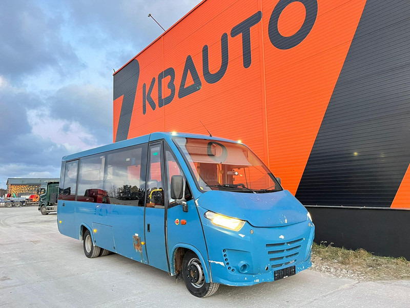 Iveco Kapena Thesi 7 PCS AVAILABLE /EURO 6 / 27 SEATS+5 STANDING / AC / AUXILIARY HEATING - Minibusz, Kisbusz: 1 kép. Iveco Kapena Thesi 7 PCS AVAILABLE /EURO 6 / 27 SEATS+5 STANDING / AC / AUXILIARY HEATING - Minibusz, Kisbusz: 1 kép.