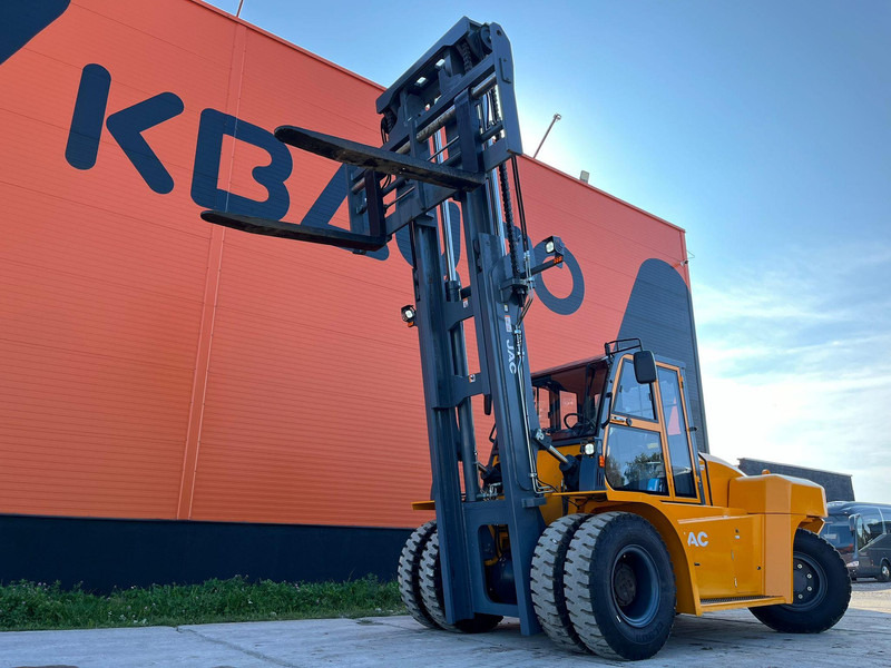 Jac CPCD 160 NEW! / RATED CAPACITY 16000 kg / LIFTING HEIGHT 4000 mm - Dízel targonca: 1 kép. Jac CPCD 160 NEW! / RATED CAPACITY 16000 kg / LIFTING HEIGHT 4000 mm - Dízel targonca: 1 kép.