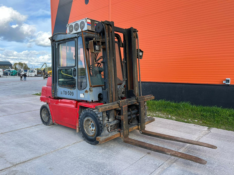 Kalmar DCD 50-6H Rated capacity: 5000 kg / Lifting height: 4000 mm - Dízel targonca: 4 kép. Kalmar DCD 50-6H Rated capacity: 5000 kg / Lifting height: 4000 mm - Dízel targonca: 4 kép.