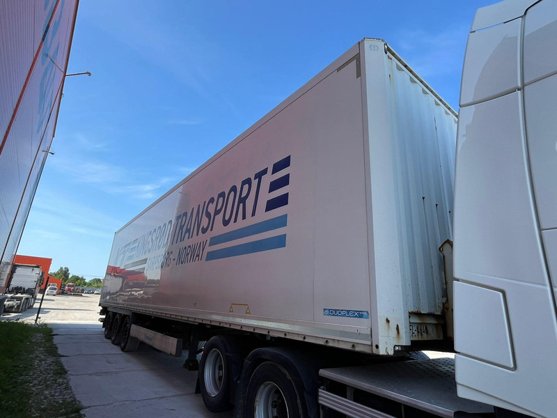Félpótkocsi dobozos Krone SD SKAP BOX L=13675 mm: 6 kép.