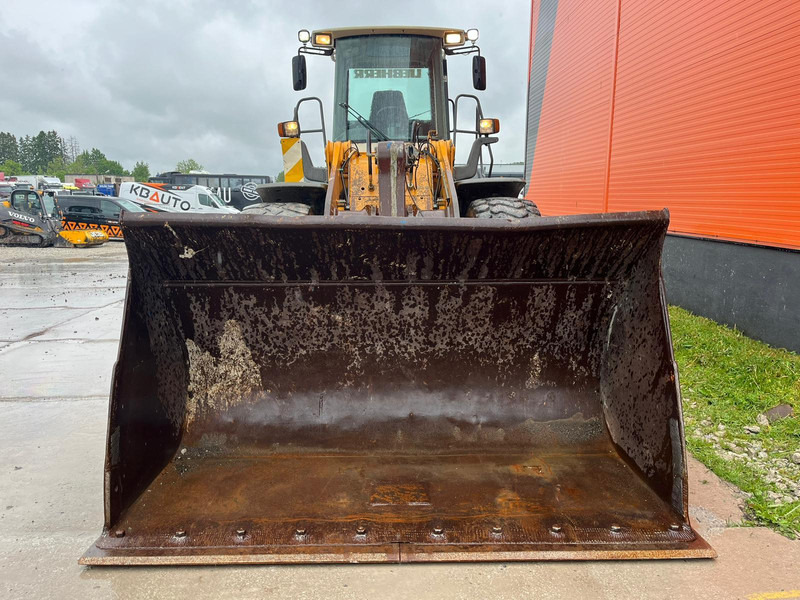 Liebherr L 554 4x4 AC / CENTRL LUBRICATION - Gumikerekes homlokrakodó: 3 kép. Liebherr L 554 4x4 AC / CENTRL LUBRICATION - Gumikerekes homlokrakodó: 3 kép.