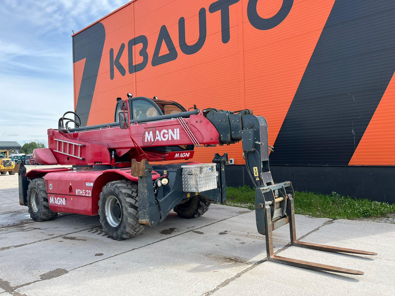 MAGNI RTH 5.23 FORKS / BUCKET / BASKET / WINCH / BOOM - Teleszkópos rakodó: 4 kép. MAGNI RTH 5.23 FORKS / BUCKET / BASKET / WINCH / BOOM - Teleszkópos rakodó: 4 kép.