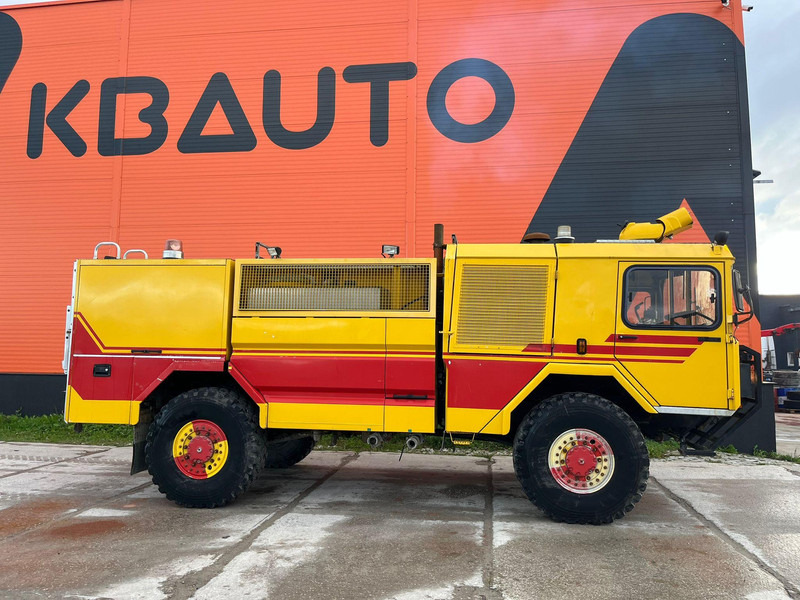 MAN DAF 14.440 4x4 Rosenbauer R280HN2 / 2800 l/min - 15 bar / 300 l/min - 40 bar / tanks 178 + 1546 l - Tűzoltóautó: 5 kép. MAN DAF 14.440 4x4 Rosenbauer R280HN2 / 2800 l/min - 15 bar / 300 l/min - 40 bar / tanks 178 + 1546 l - Tűzoltóautó: 5 kép.