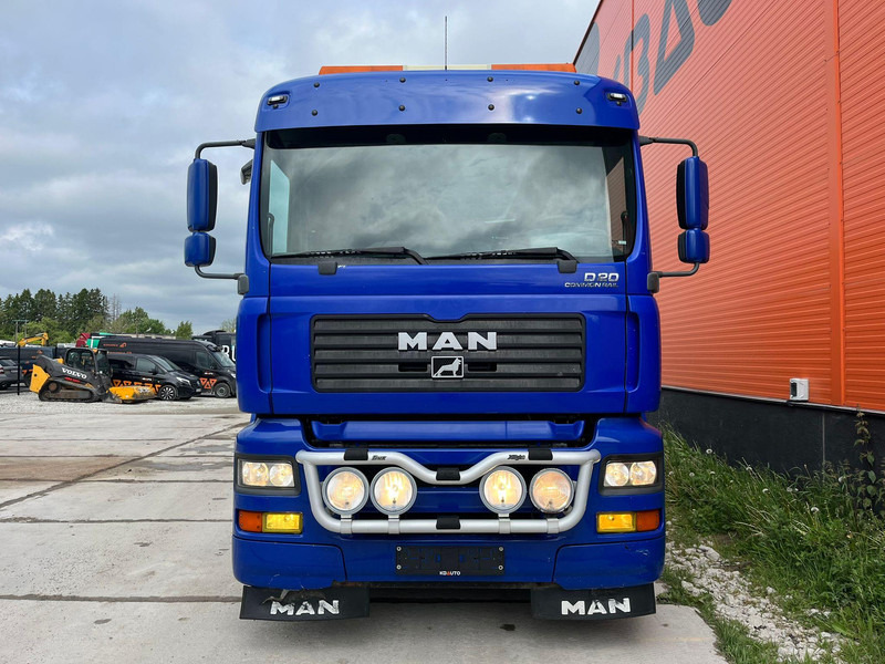 MAN TGA 26.430 6x2*4 TANK 13700 l / VACUUM MORO PM200R - 2283 hours / PRESSURE Pratissoli KF38 - 40 l/min - 150 bar - Szippantós autó: 2 kép. MAN TGA 26.430 6x2*4 TANK 13700 l / VACUUM MORO PM200R - 2283 hours / PRESSURE Pratissoli KF38 - 40 l/min - 150 bar - Szippantós autó: 2 kép.