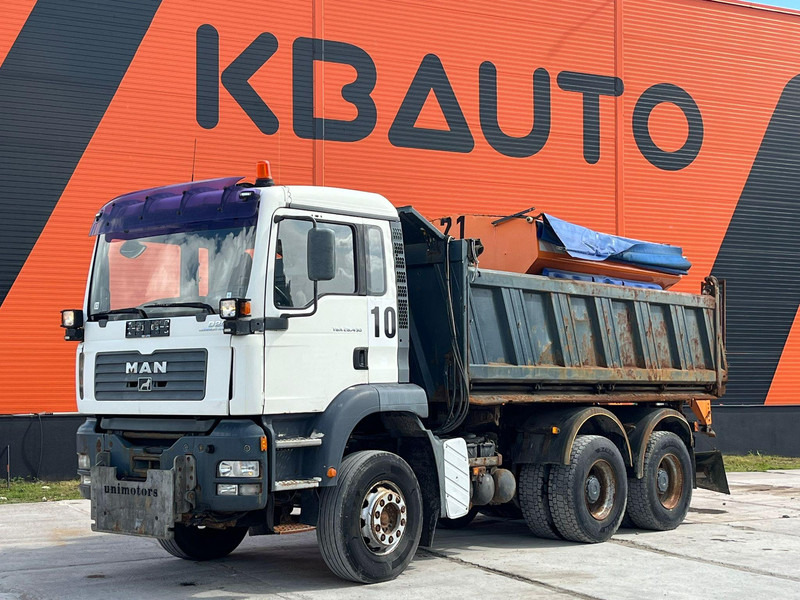 MAN TGA 26.430 6x4 BOX L=5014 mm / POSSIBLE TO BUY WITH SPREADER Schmidt stratos B60 - Billenőplatós teherautó: 1 kép. MAN TGA 26.430 6x4 BOX L=5014 mm / POSSIBLE TO BUY WITH SPREADER Schmidt stratos B60 - Billenőplatós teherautó: 1 kép.