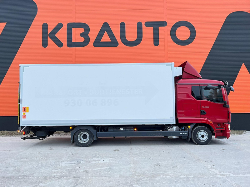 MAN TGL 8.220 4x2 THERMOKING V-800MAX / BOX L=6135 mm - Hűtős teherautó: 5 kép. MAN TGL 8.220 4x2 THERMOKING V-800MAX / BOX L=6135 mm - Hűtős teherautó: 5 kép.